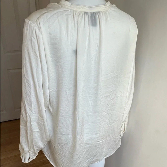 H&M  Women Ivory Beige Long Sleeve Blouse V Neck Tunic Size US 12 - Picture 4 of 9